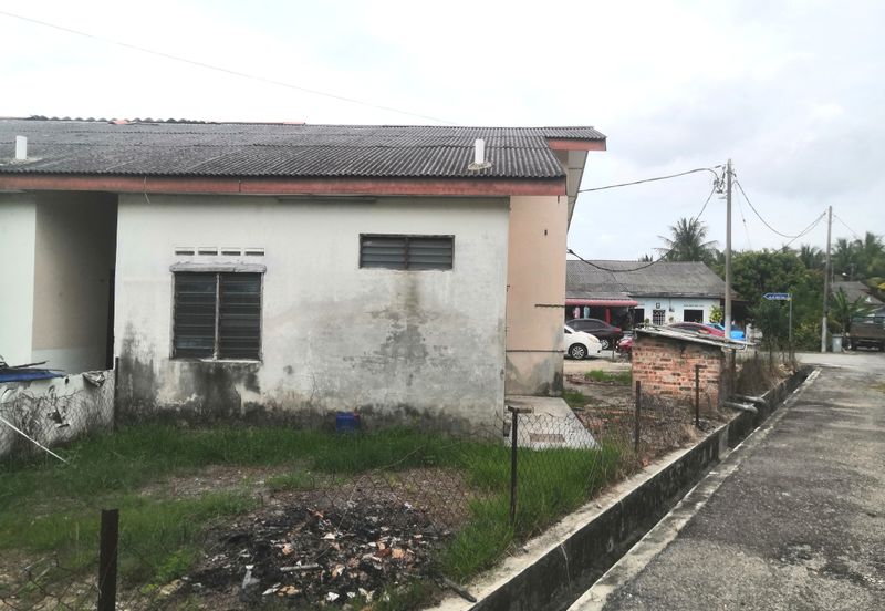 Alor Gajah @ Corner Single Storey Terrace House For Sale 