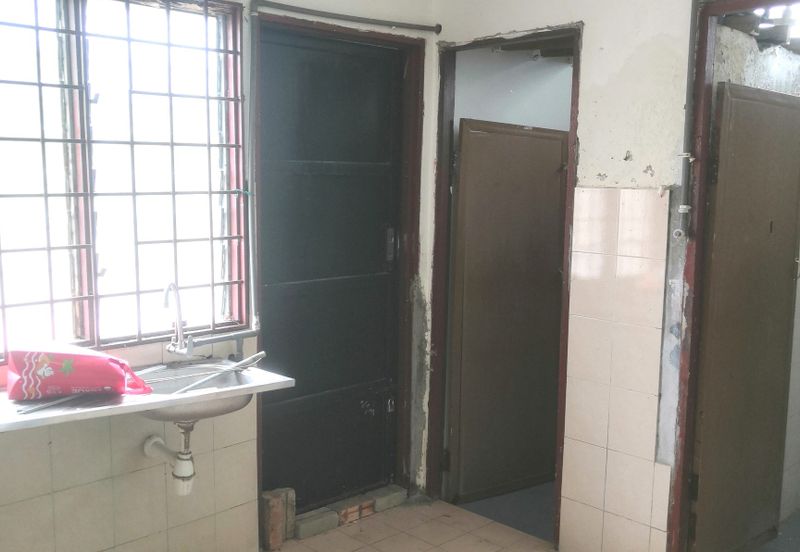 Alor Gajah @ Corner Single Storey Terrace House For Sale 