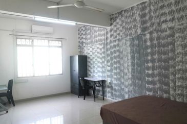 Kg Lapan Bachang 3 Bedroom Walk-up Apartment For Rent 
