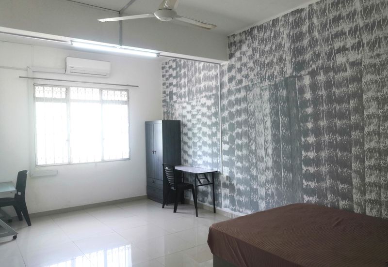 Kg Lapan Bachang 3 Bedroom Walk-up Apartment For Rent 