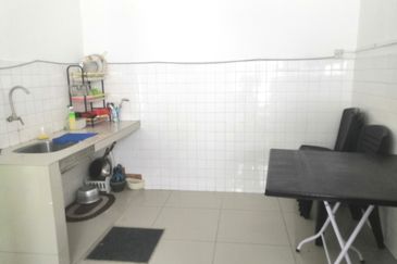 Kg Lapan Bachang 3 Bedroom Walk-up Apartment For Rent 