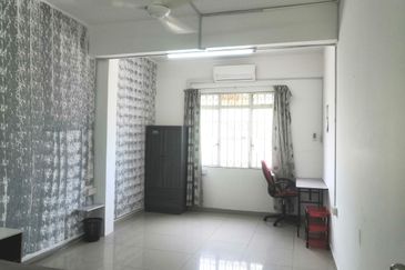 Kg Lapan Bachang 3 Bedroom Walk-up Apartment For Rent 