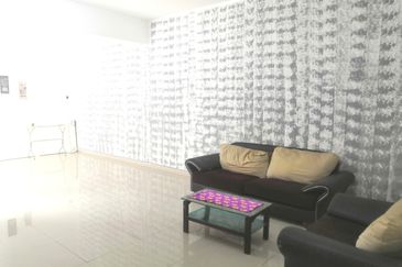 Kg Lapan Bachang 3 Bedroom Walk-up Apartment For Rent 