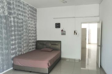 Kg Lapan Bachang 3 Bedroom Walk-up Apartment For Rent 