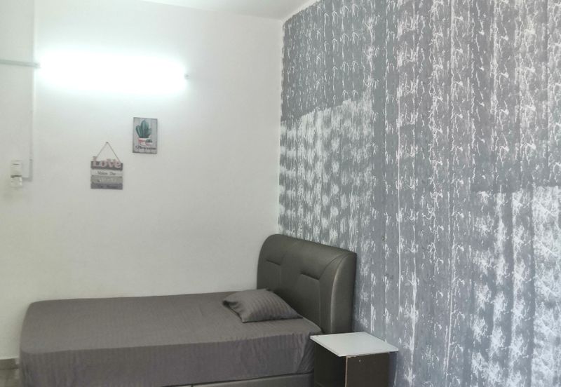 Kg Lapan Bachang 3 Bedroom Walk-up Apartment For Rent 