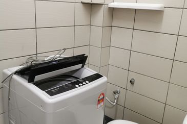 Kg Lapan Bachang Room To Let 