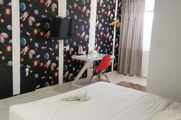 Kg Lapan Bachang Master Bedroom To Let