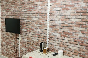 Kg Lapan Bachang Master Bedroom To Let 