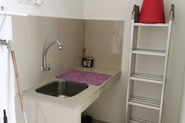 Kg Lapan Bachang Room To Let