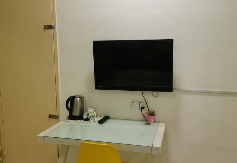 Kg Lapan Bachang Master Bedroom To Let