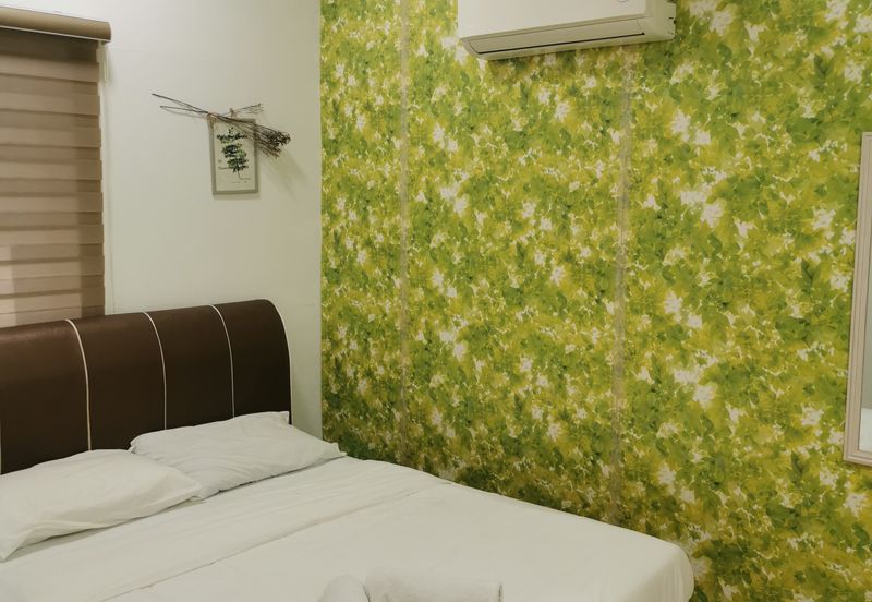 Kg Lapan Bachang Master Bedroom To Let