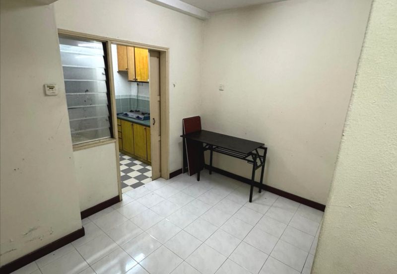 A'Famosa Villa Beverly Hills