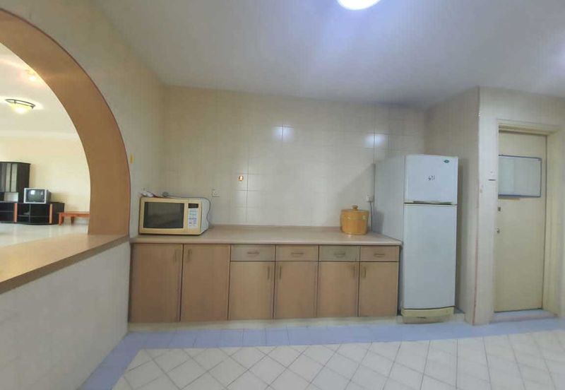 Country Tower Condominium