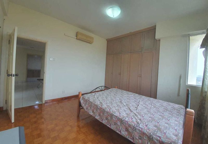 Country Tower Condominium