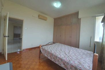 Country Tower Condominium