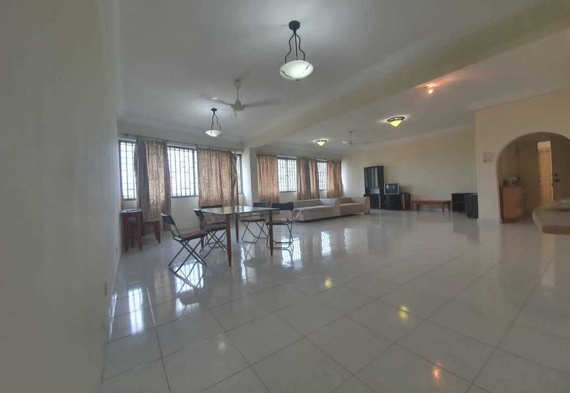 Country Tower Condominium