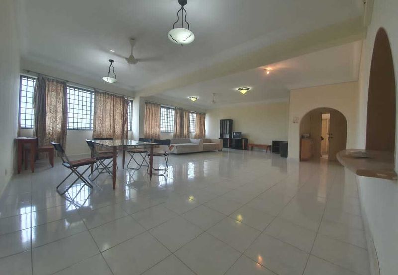 Country Tower Condominium