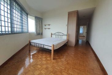 Country Tower Condominium