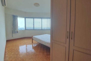 Country Tower Condominium