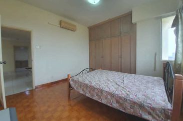 Country Tower Condominium