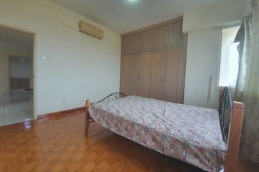 Country Tower Condominium