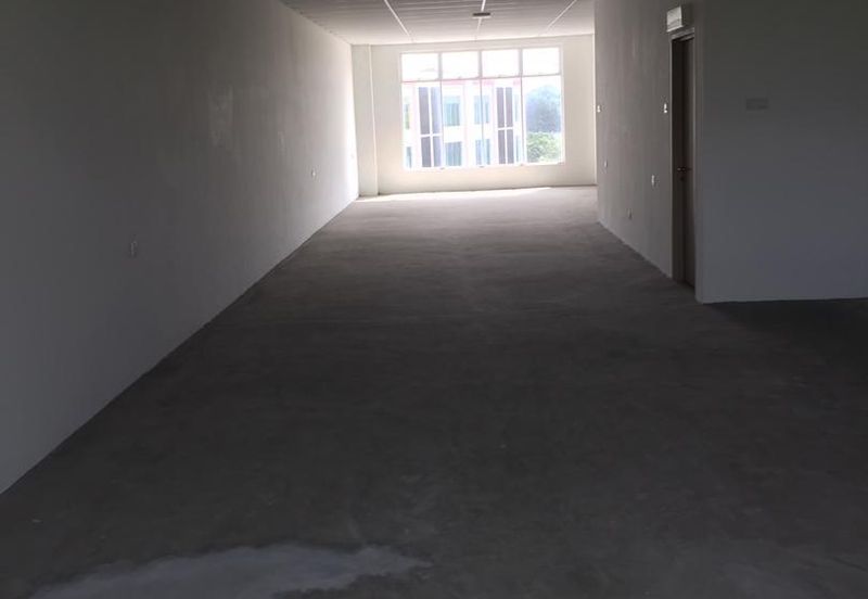 Sime Darby Pasir Gudang 3 Storey Shop Partial Rent