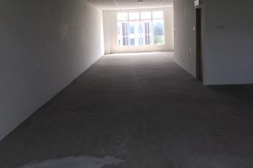 Sime Darby Pasir Gudang 3 Storey Shop Partial Rent