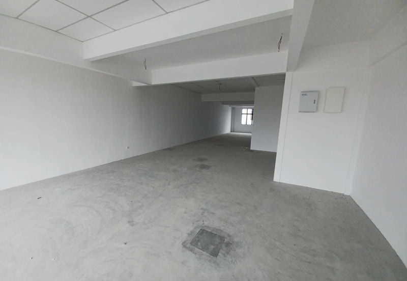 Sime Darby Pasir Gudang 3 Storey Shop Partial Rent