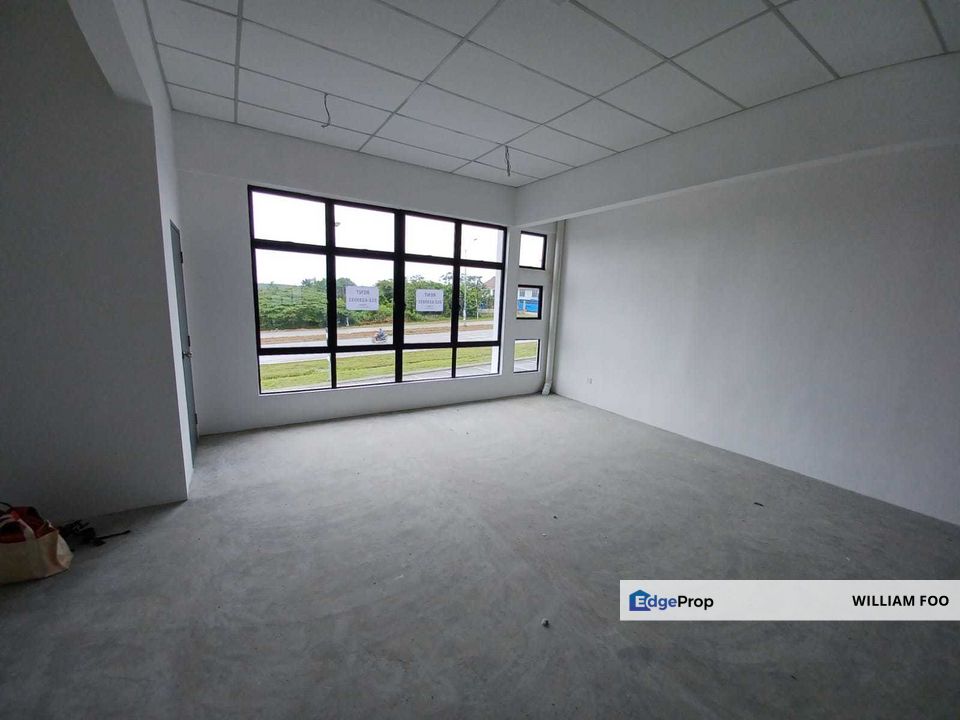 Sime Darby Pasir Gudang 3 Storey Shop Partial Rent, Johor, Pasir Gudang