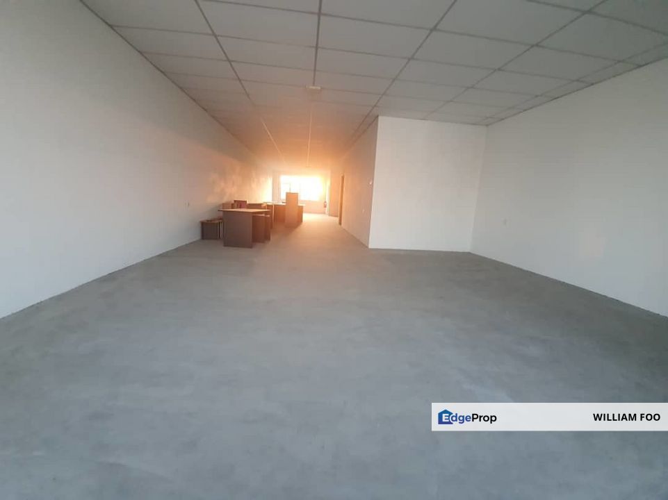 Sime Darby Pasir Gudang 3 Storey Shop Partial Rent, Johor, Pasir Gudang