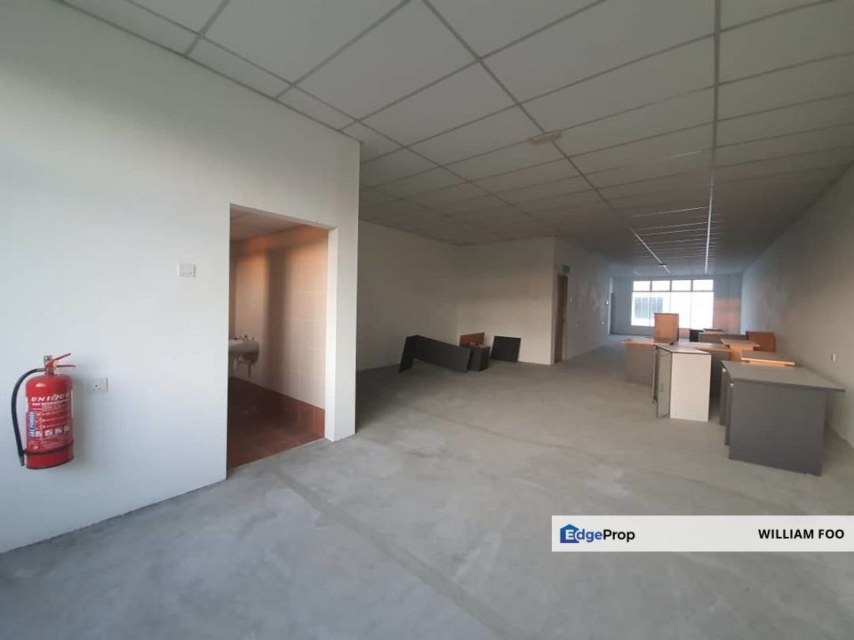 Sime Darby Pasir Gudang 3 Storey Shop Partial Rent, Johor, Pasir Gudang