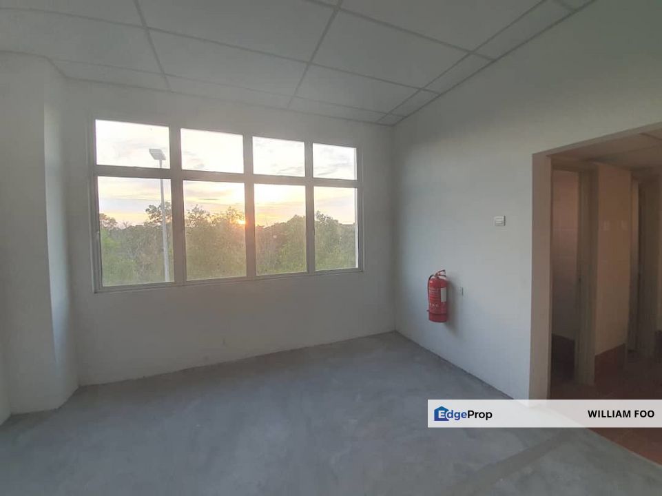Sime Darby Pasir Gudang 3 Storey Shop Partial Rent, Johor, Pasir Gudang