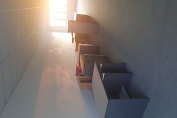 Sime Darby Pasir Gudang 3 Storey Shop Partial Rent