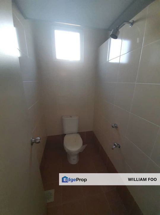 Sime Darby Pasir Gudang 3 Storey Shop Partial Rent, Johor, Pasir Gudang