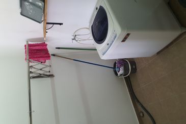 D'Summit Residences @ Kempas Utama