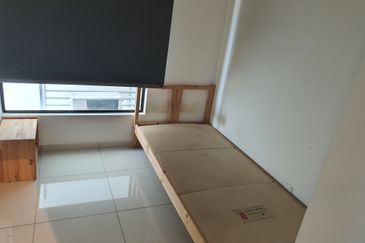 D'Summit Residences @ Kempas Utama