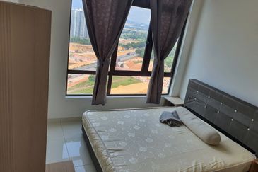 D'Summit Residences @ Kempas Utama