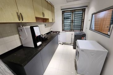 Bangunan Duta Impian (The Embassy Suites)