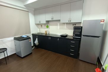 Bangunan Duta Impian (The Embassy Suites)