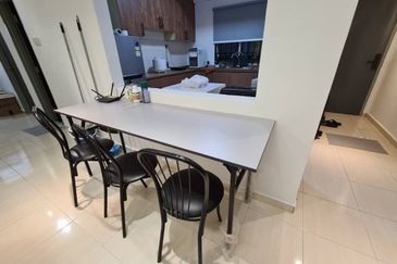 Bangunan Duta Impian (The Embassy Suites)