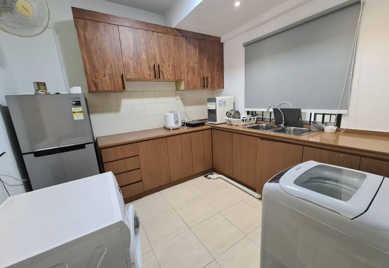 Bangunan Duta Impian (The Embassy Suites)