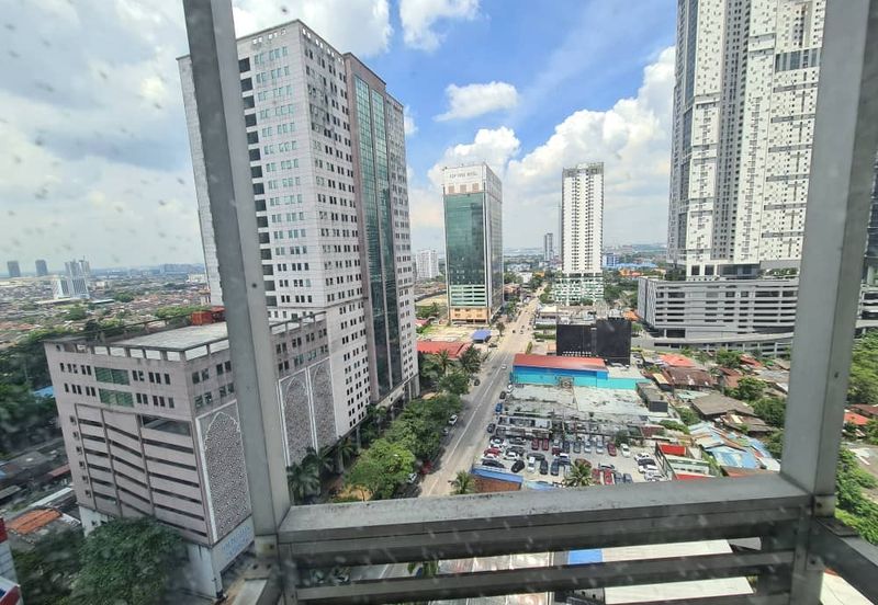 Bangunan Duta Impian (The Embassy Suites)