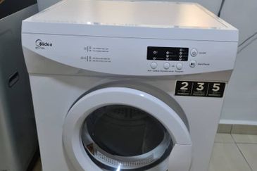 Bangunan Duta Impian (The Embassy Suites)