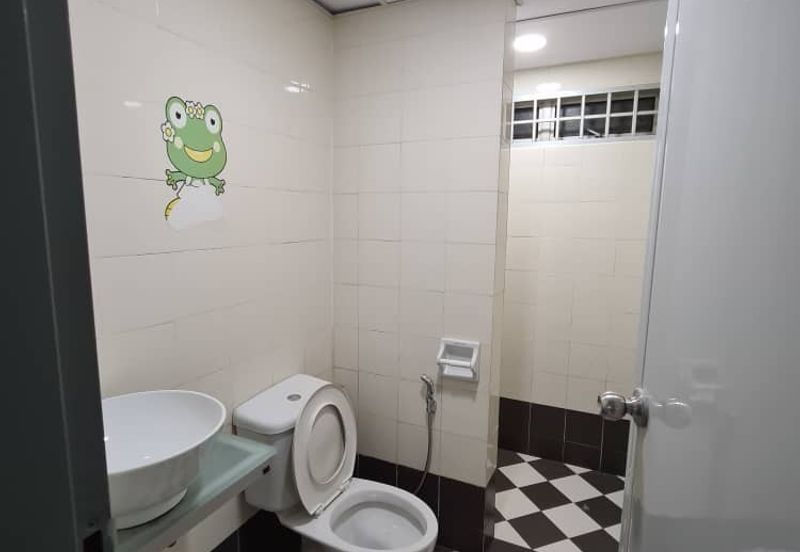 Bangunan Duta Impian (The Embassy Suites)