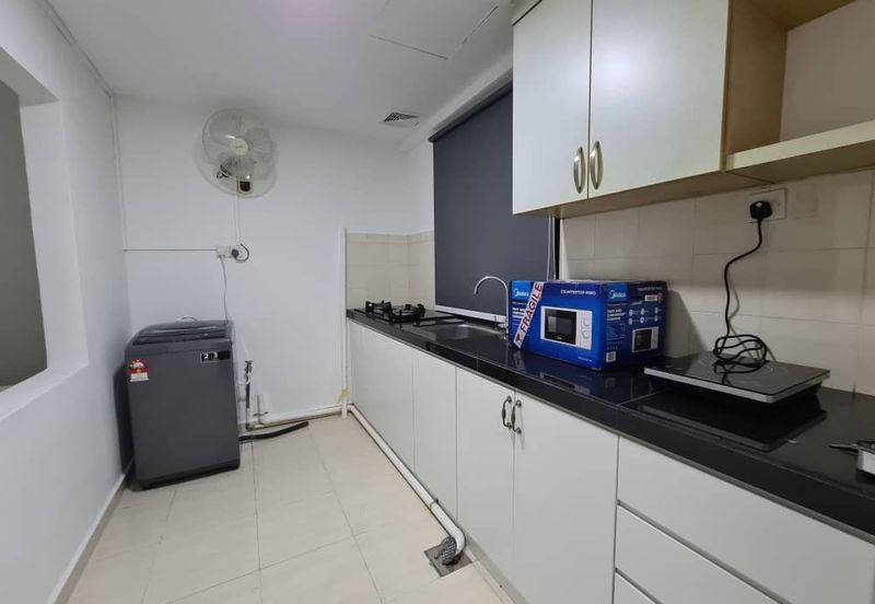 Bangunan Duta Impian (The Embassy Suites)