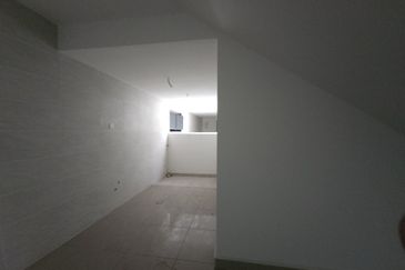 KSL Avery Park @ Rinting New Penthouse 2 Bed Sale