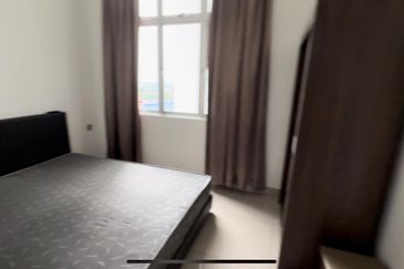 SKS Habitat Apartment, Larkin