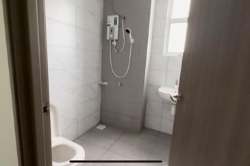 SKS Habitat Apartment, Larkin