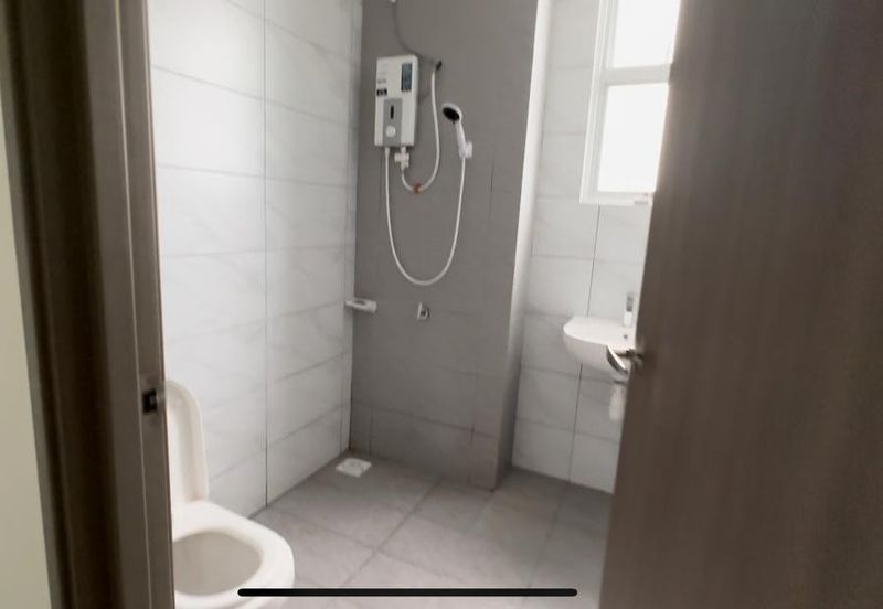 SKS Habitat Apartment, Larkin