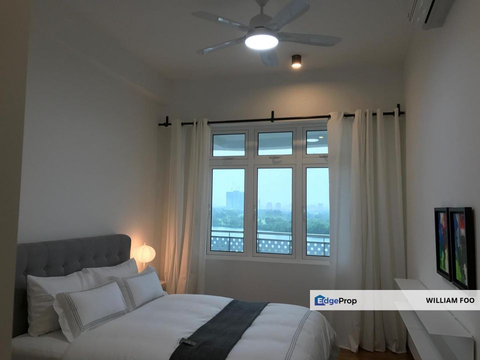 Grand View 360 @ Bayu Puteri, Permas 4 + 1 Beds Fully Furnished For Sale, Johor, Johor Bahru